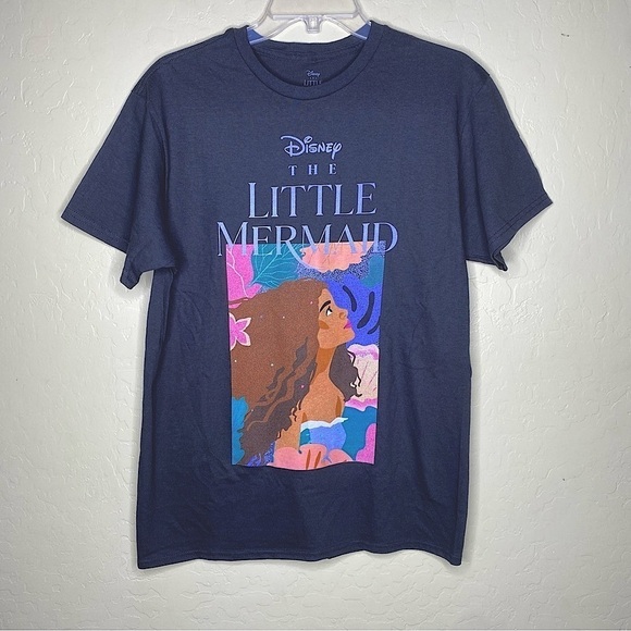 Disney The Little Mermaid Black Graphic T-shirt Tee Nwot - Picture 3 of 7